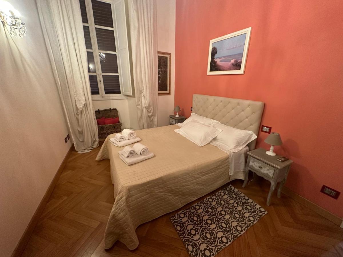 In Centro Lovely Home Лука Екстериор снимка