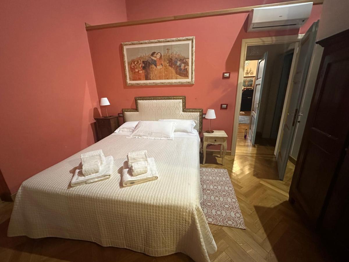 In Centro Lovely Home Лука Екстериор снимка
